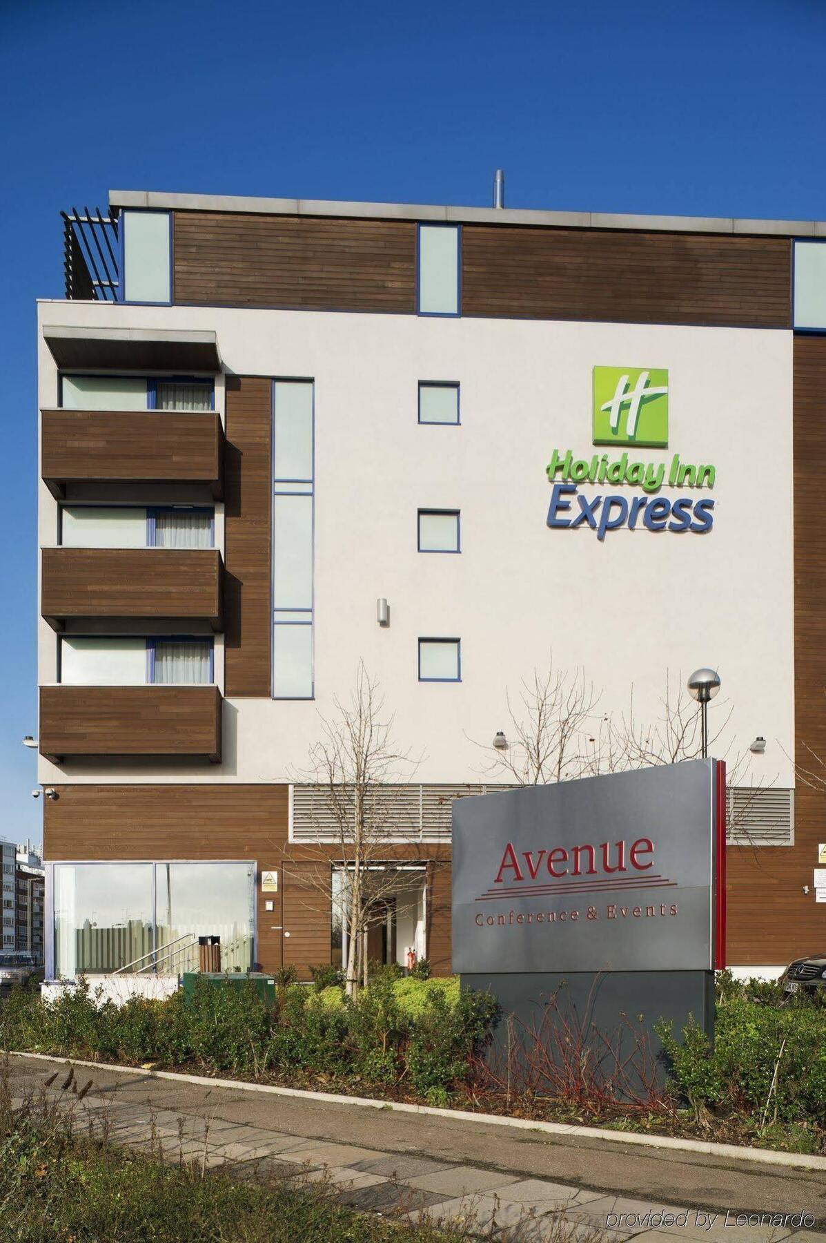 HOLIDAY INN EXPRESS LONDON - GOLDERS GREEN | ⋆⋆⋆ | FINCHLEY, UNITED KINGDOM  | SEASON DEALS FROM £150